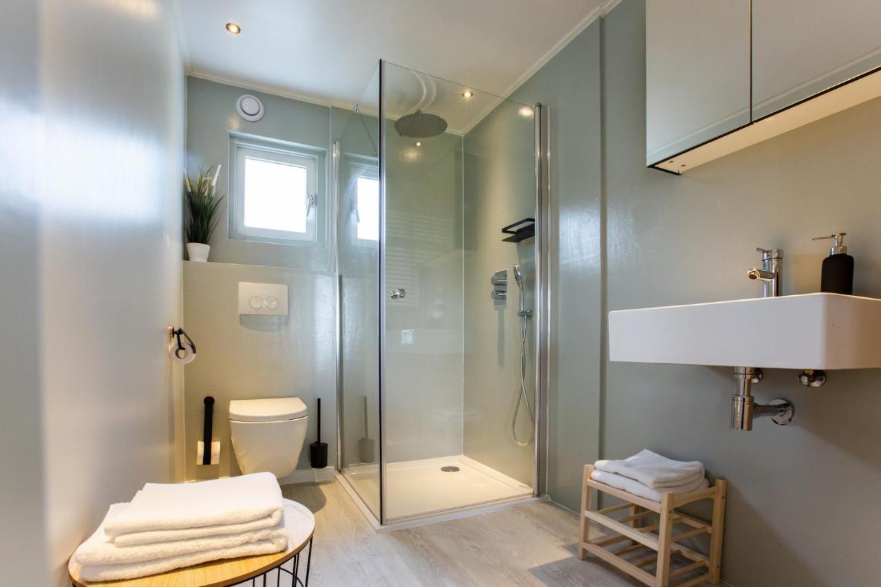 Chalet Met Loft - Vakantiepark De Schreiershoek Dokkum Esterno foto